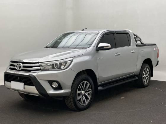 TOYOTA HILUX 2.8 SRX 4X4 CD 16V DIESEL 4P AUTOMÁTICO TOYOTA HILUX 2.8 SRX 4X4 CD 16V DIESEL 4P AUTOMÁTICO
